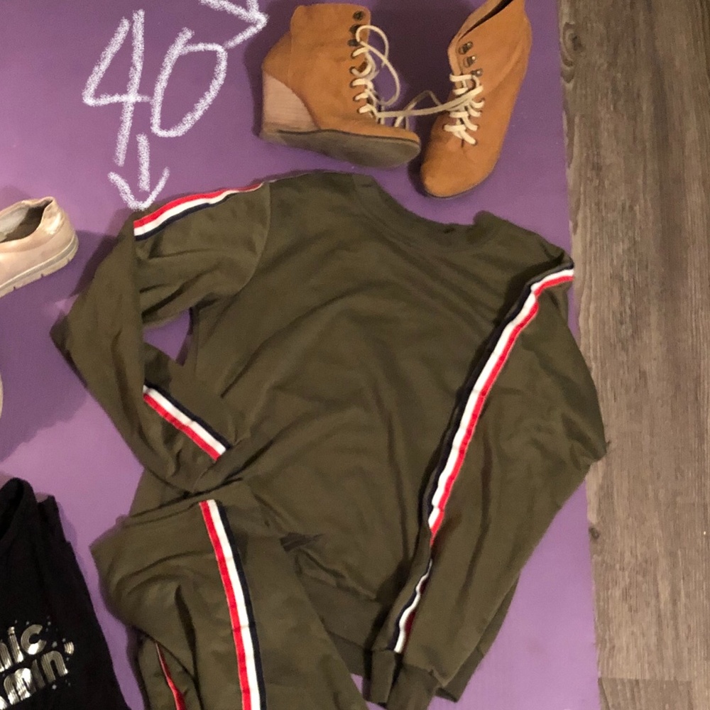 Ladies CLOTHES PURGE LOVELY BUNDLES!!